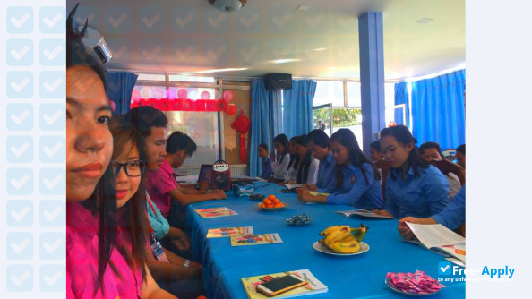 Foto de la Meanchey University #4