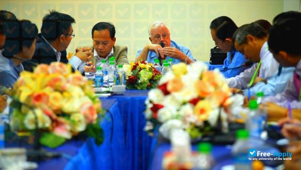 Photo de l’Paññāsāstra University of Cambodia #8