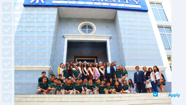 Photo de l’Paragon International University #9