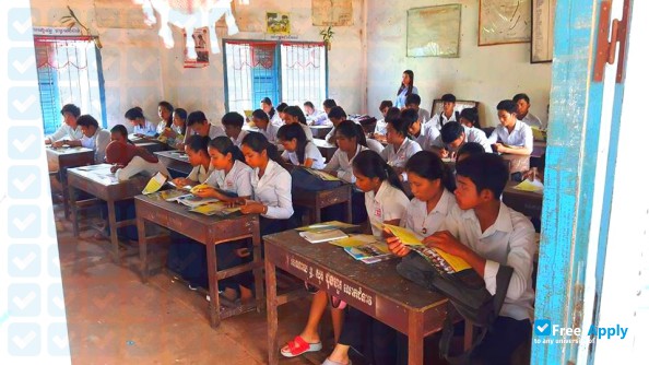 Foto de la Khmer University of Technology and Management #9
