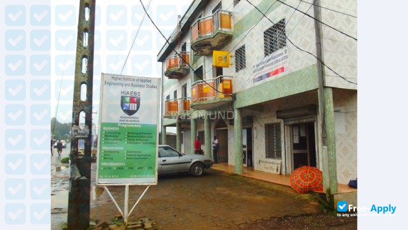 Photo de l’Higher Institute of Applied Medical Buea #3