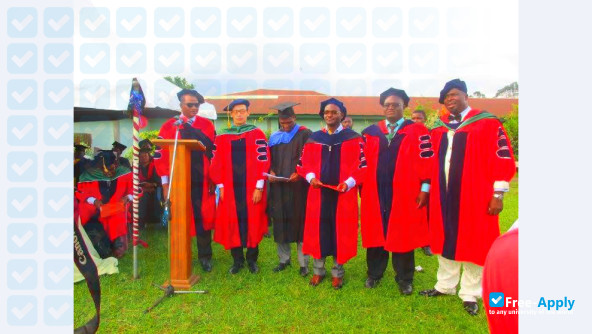 Photo de l’Saint Monica University (SMU) - The American International University