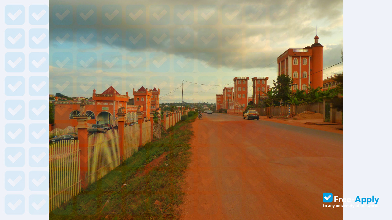 Higher Institute of Commerce Yaounde South photo #5