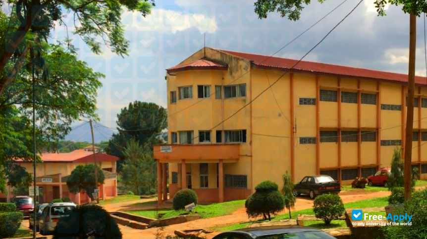 Foto de la Yaounde University Protestant Institute #7