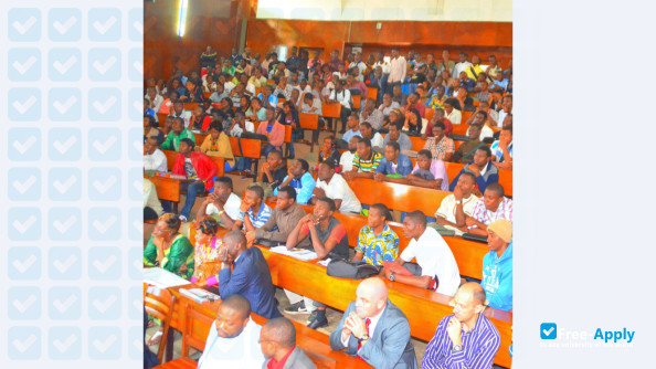 Foto de la University of Yaoundé I #7