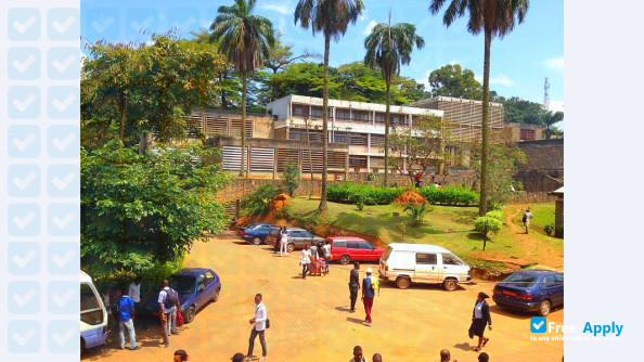 Foto de la University of Yaoundé I #2