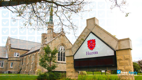 Huron University College at Western University фотография №6
