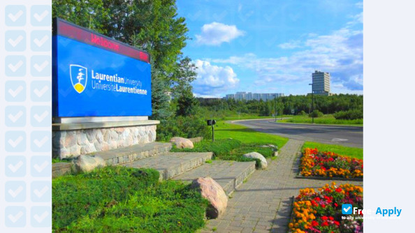 Photo de l’Laurentian University - Université Laurentienne #11
