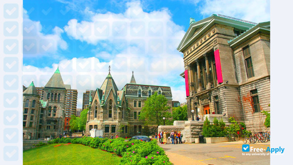 Foto de la McGill University #12