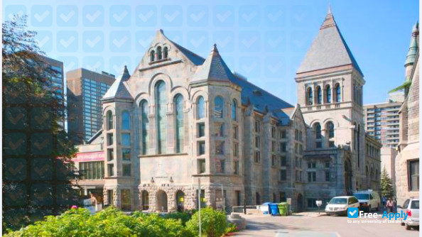 Foto de la McGill University #7