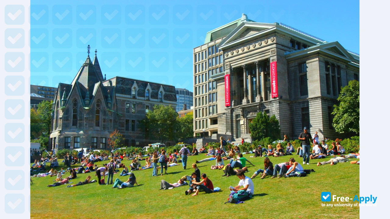 Foto de la McGill University #5