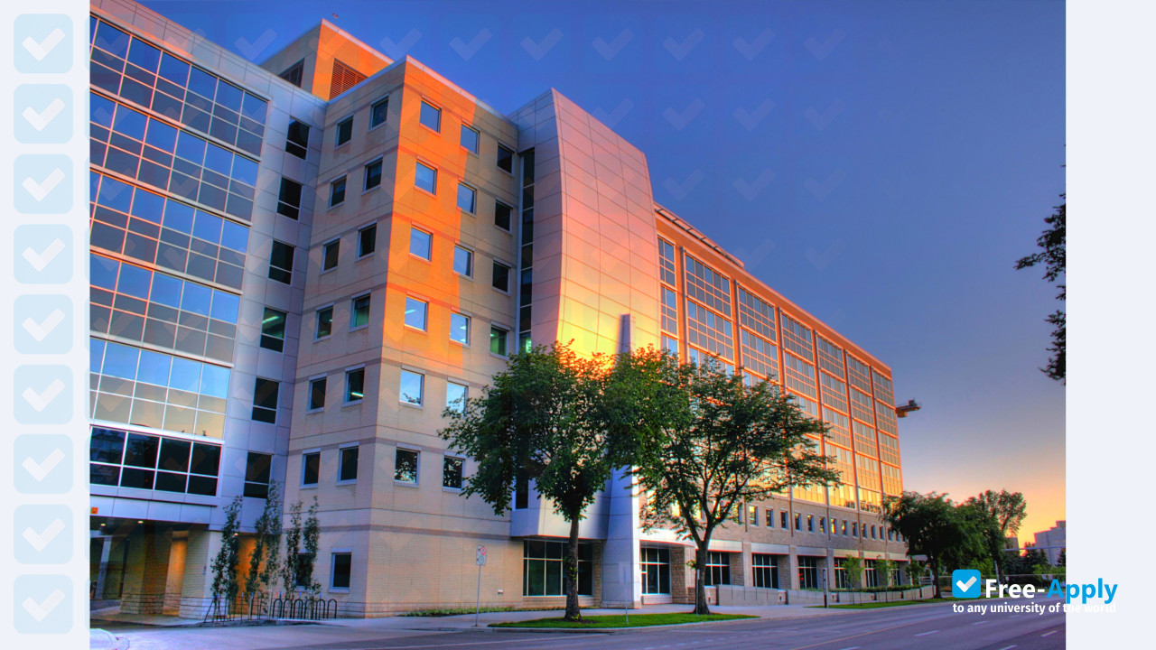 University of Alberta фотография №7
