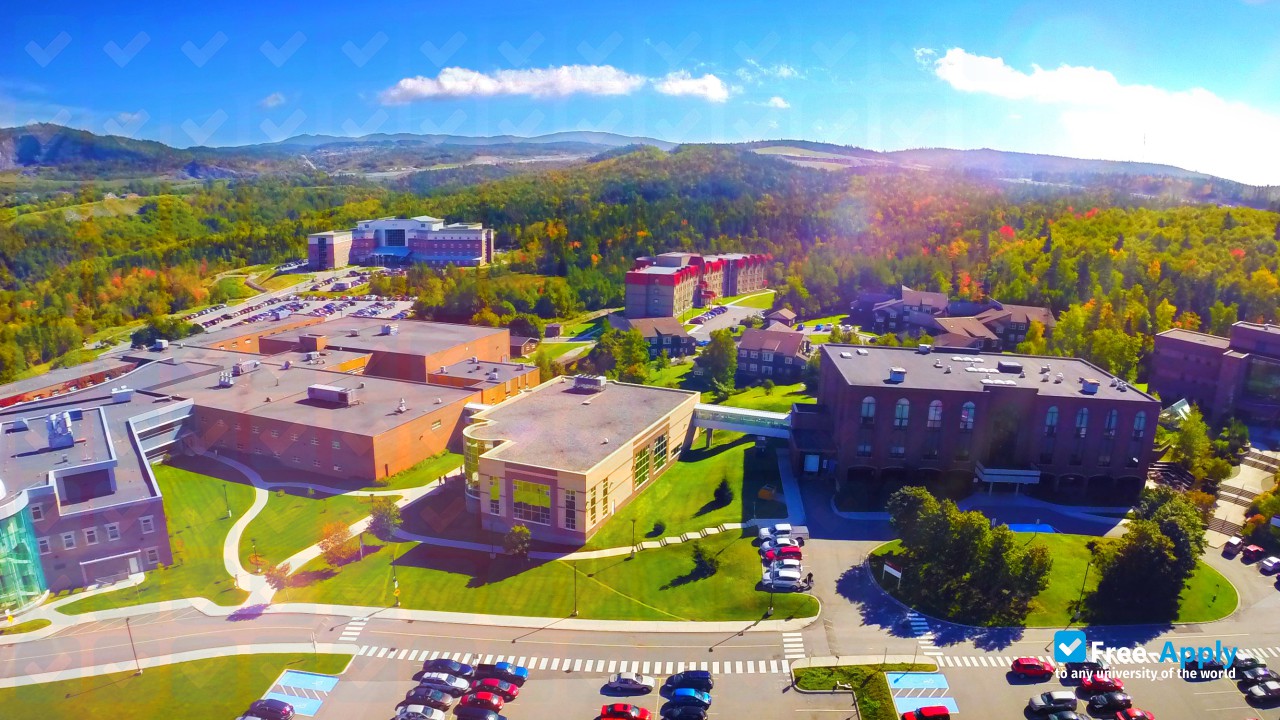 Photo de l’Memorial University of Newfoundland - Sir Wilfred Grenfell College #2