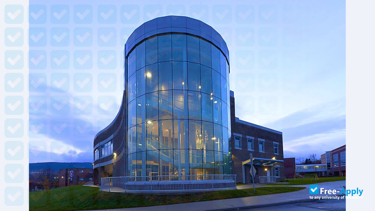 Foto de la Memorial University of Newfoundland - Sir Wilfred Grenfell College #8