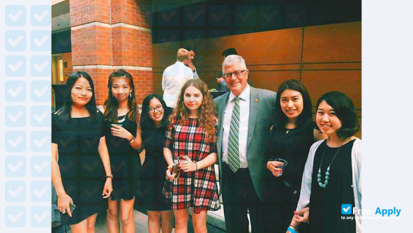 Foto de la Wilfrid Laurier University Communications, Public Affairs & Marketing #4