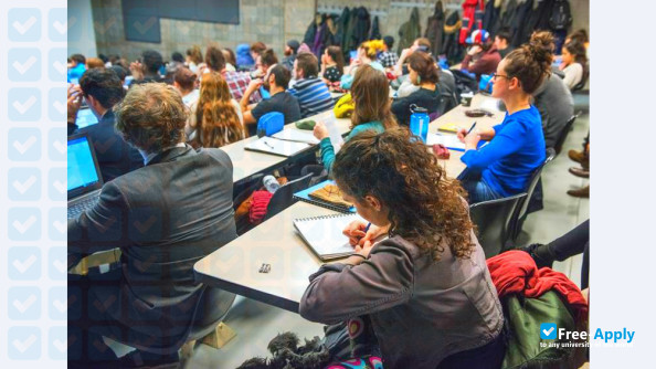 Foto de la University of Quebec in Montreal #10