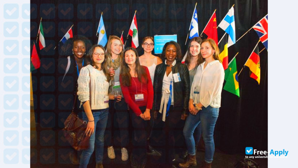 Foto de la University of Quebec in Montreal #7
