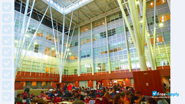 Photo de l’Laval University #9