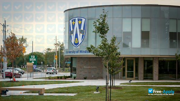 University of Windsor фотография №2