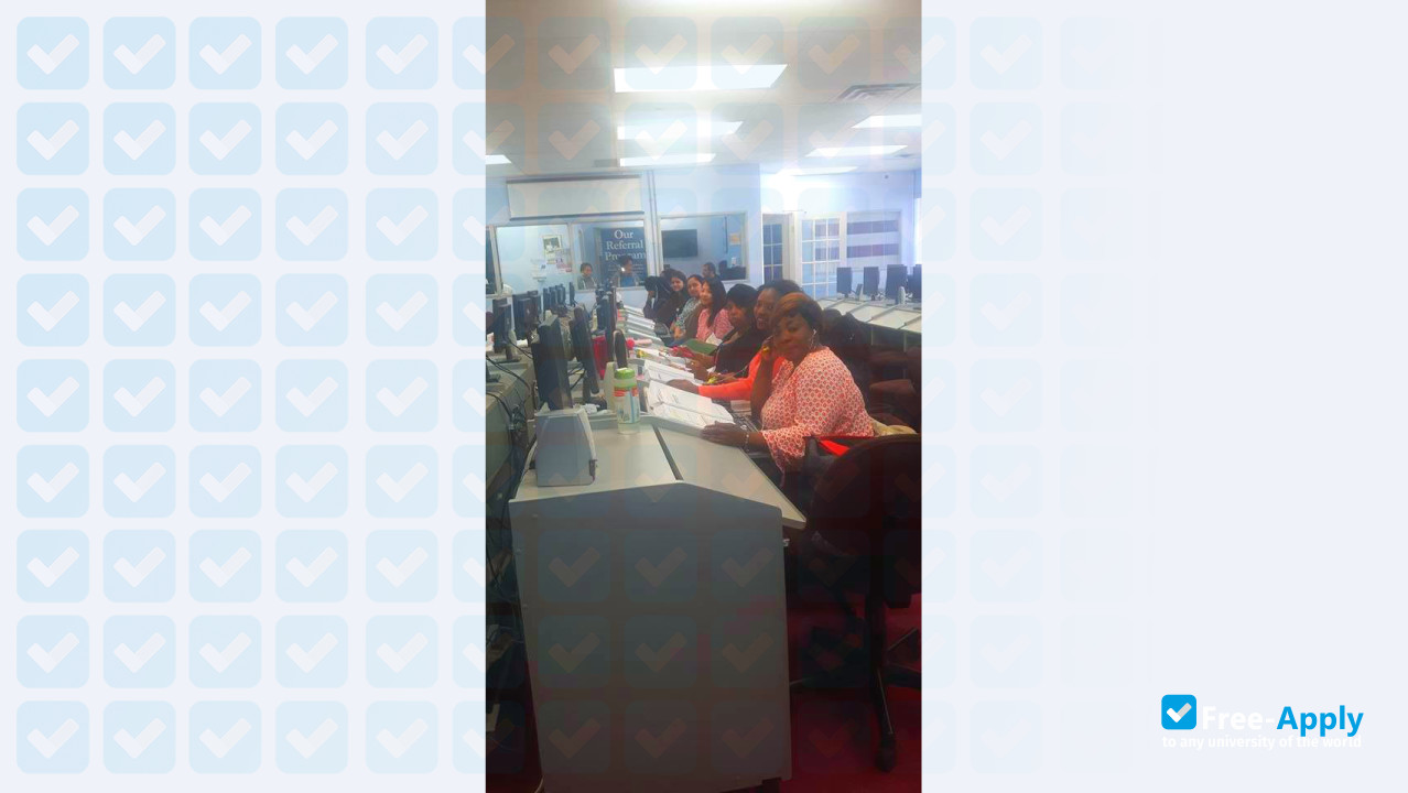 Foto de la Academy of Learning College #3