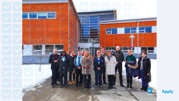 Foto de la University of Northern British Columbia #9