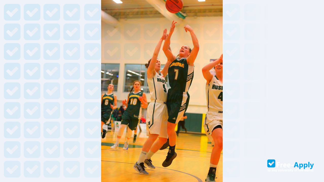 Foto de la University of Northern British Columbia #10