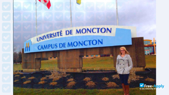 Foto de la University of Moncton #4