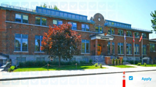 Canada College Montreal thumbnail #1