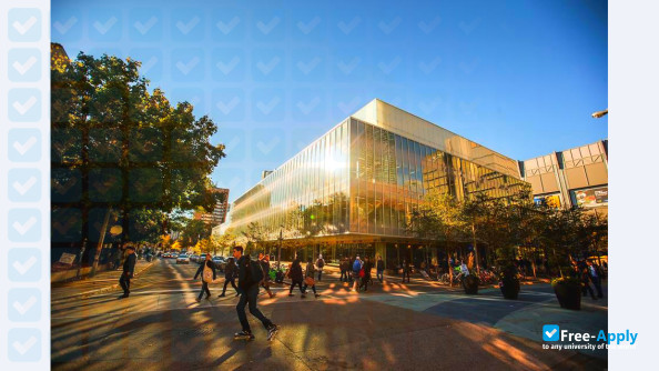 Foto de la Ryerson University #8