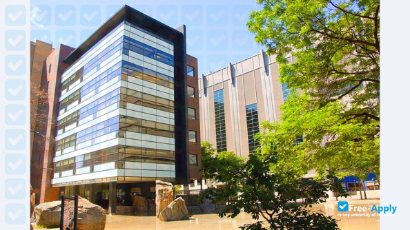 Foto de la Ryerson University #10