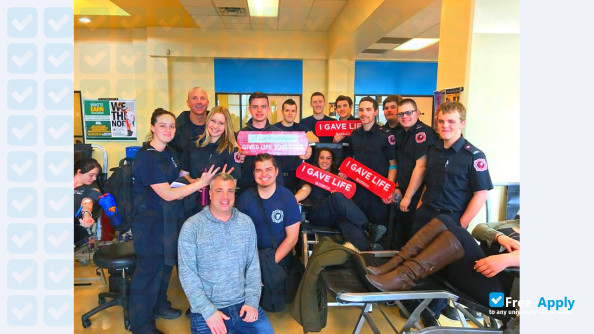 Foto de la Saint Clair College #8