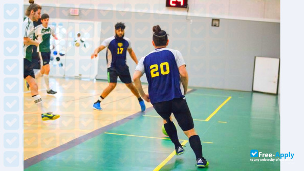 Photo de l’Eston College #12
