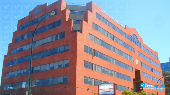 Foto de la Eton College Vancouver #14