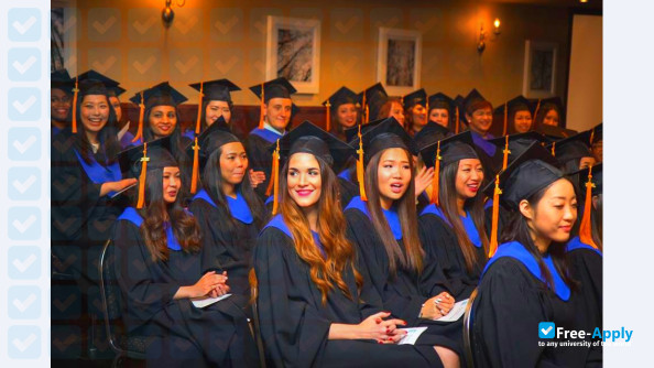 Foto de la Eton College Vancouver #11
