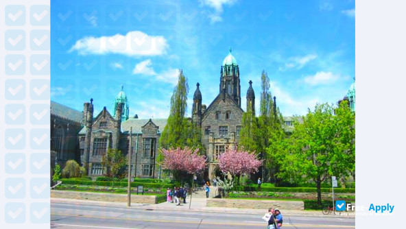 Trinity College in the University of Toronto photo #15