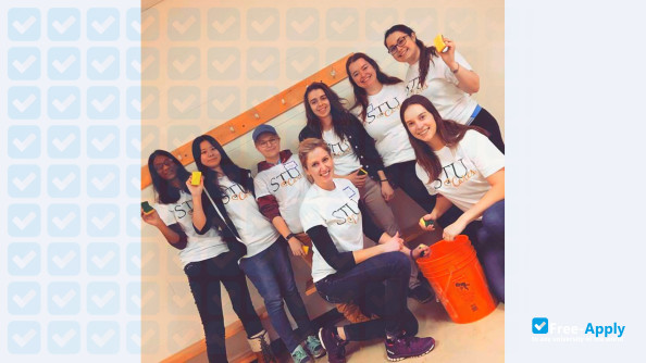 Foto de la St. Thomas University #2