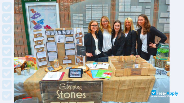 Foto de la Fleming College #11