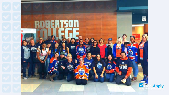 Robertson College photo #8