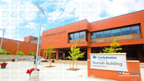 Foto de la Confederation College #5