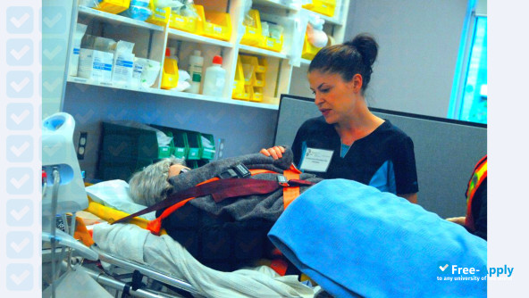 Foto de la Douglas College #4