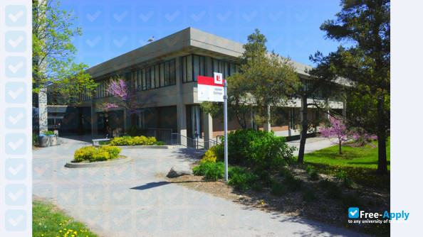 Vanier College photo #7