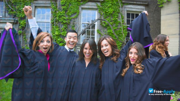 Foto de la Canadian College of Naturopathic Medicine #4