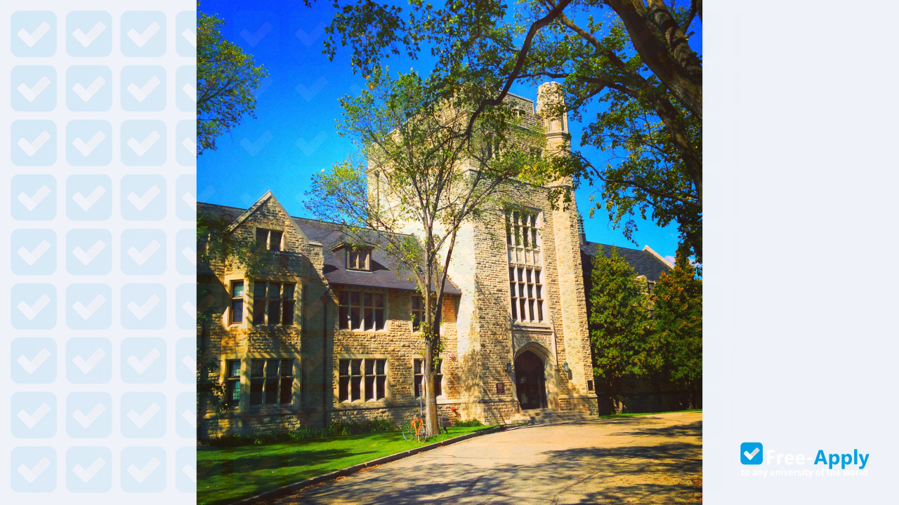 Canadian Mennonite University фотография №2