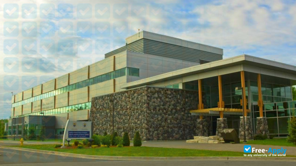 Foto de la Northern Ontario School of Medicine #13