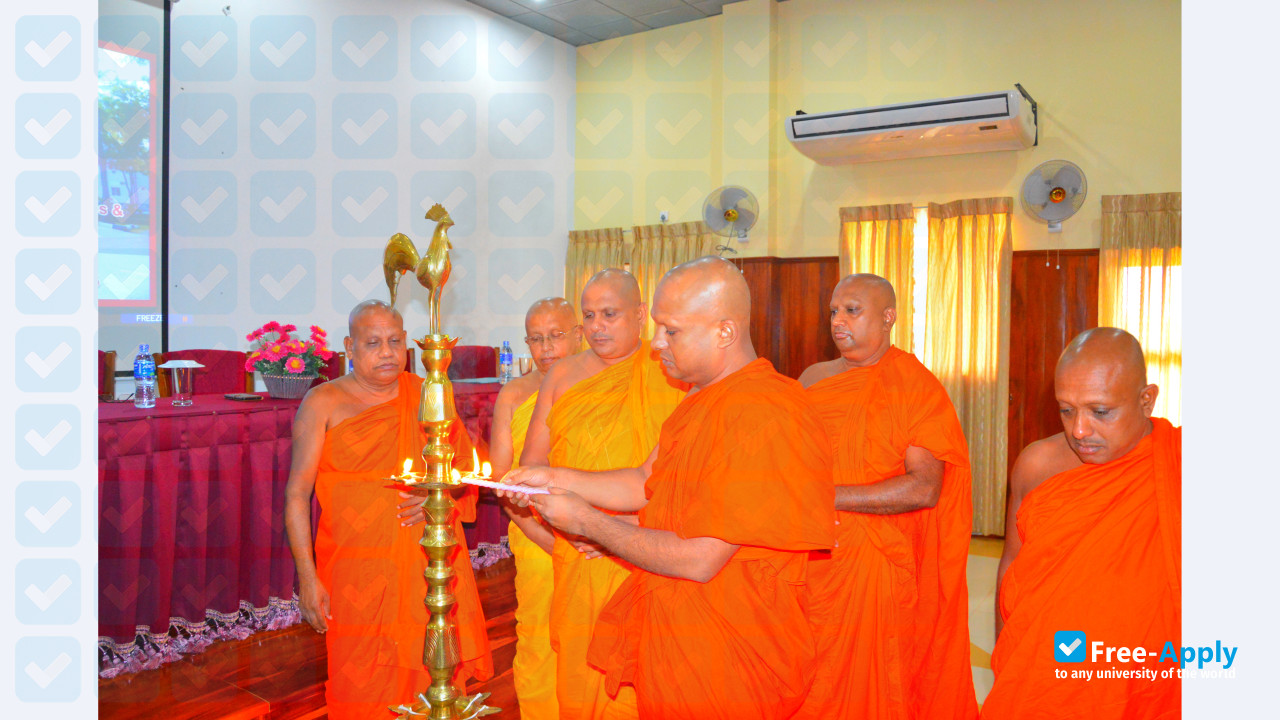 Foto de la Bhiksu University of Sri Lanka #19