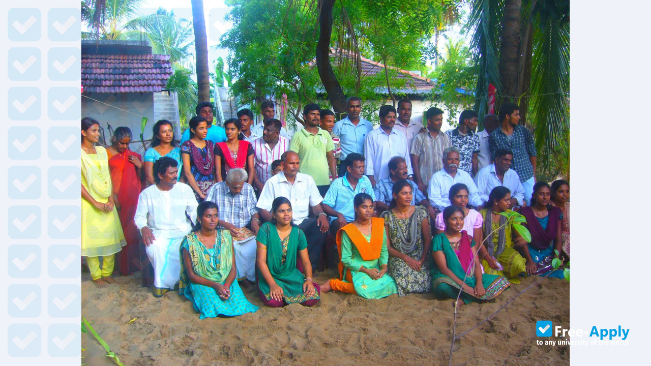 Foto de la Eastern University of Sri Lanka #4