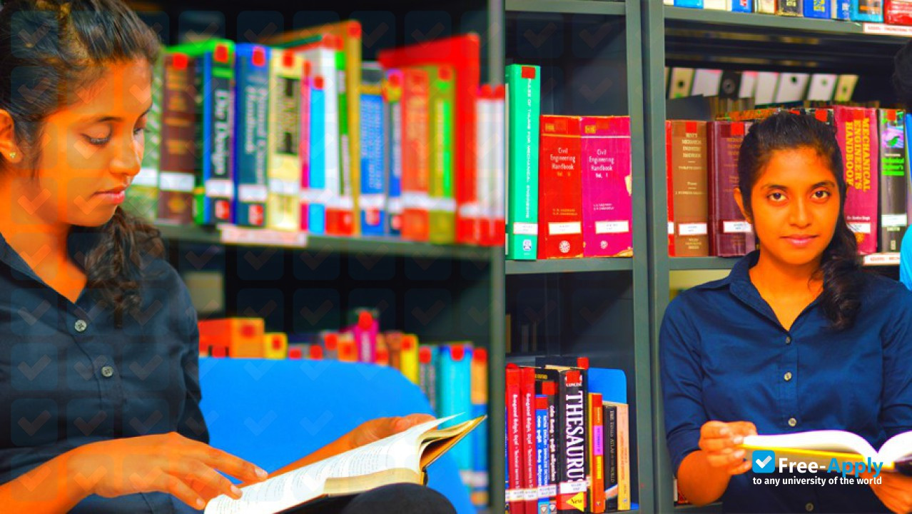 Photo de l’IESL College of Engineering #2