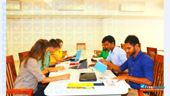 Foto de la Kaatsu International University Sri Lanka #8