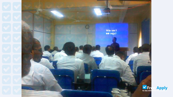 Foto de la National Institute of Social Development #5
