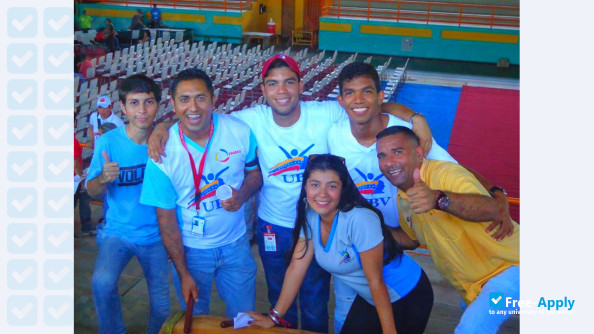 Photo de l’Bolivariana University #3